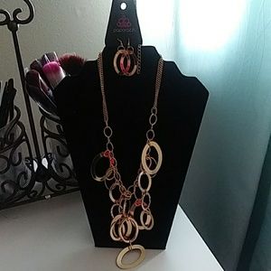 Necklace and earring set
